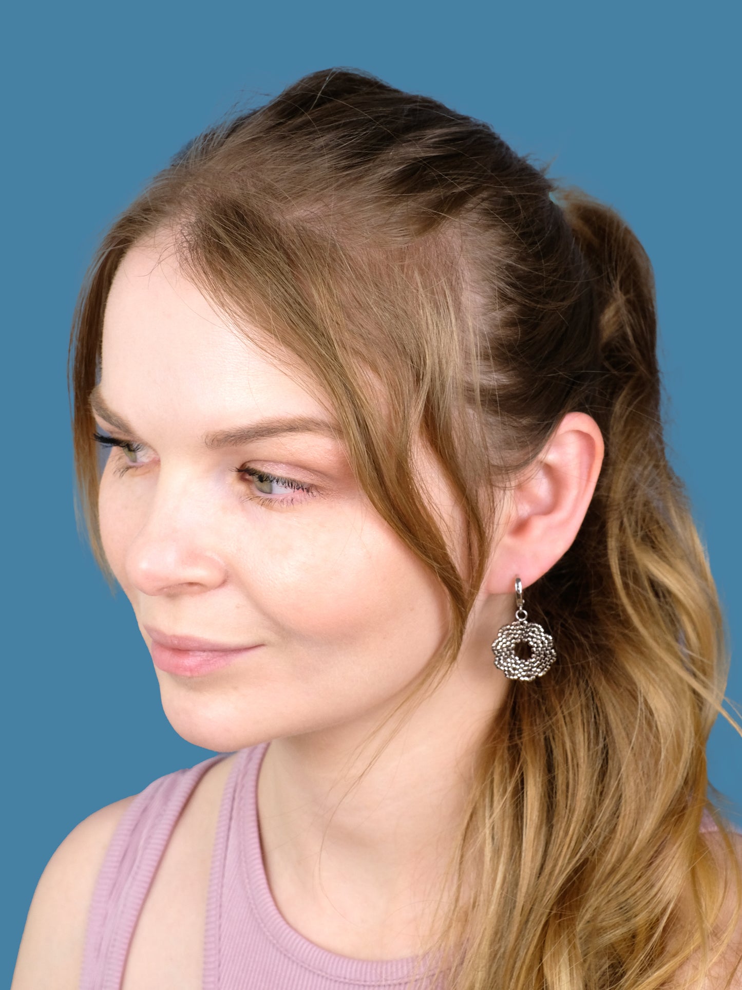 "Fleur Silver" Dangle Flower Dark Silver Plated Earrings