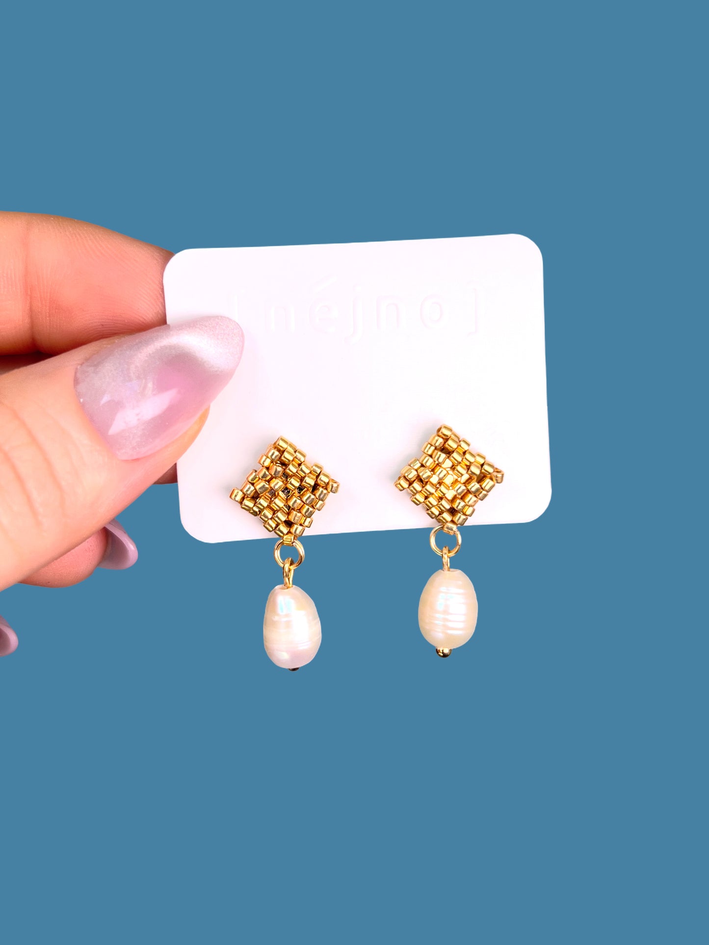 "Elise Gold" Gold Plated Stud Earrings with a Pearl