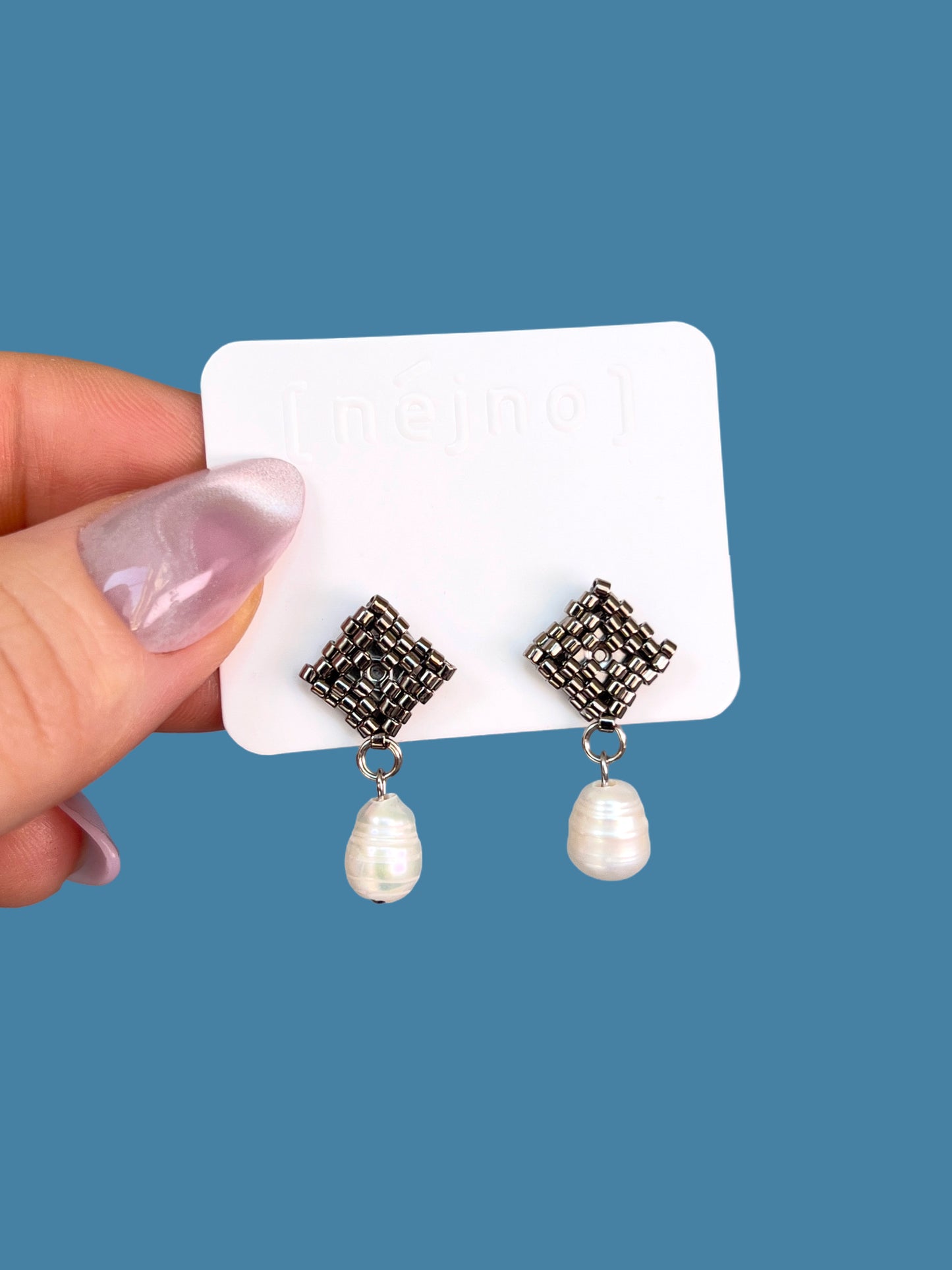 "Elise Silver" Silver Plated Stud Earrings with a Pearl