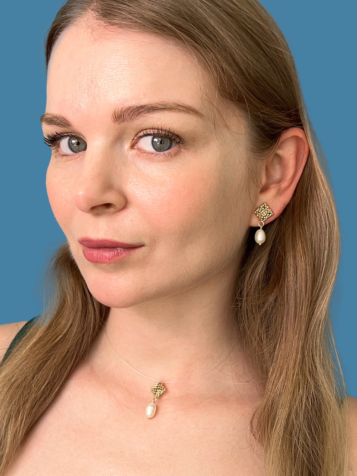 "Elise Gold" Gold Plated Stud Earrings with a Pearl