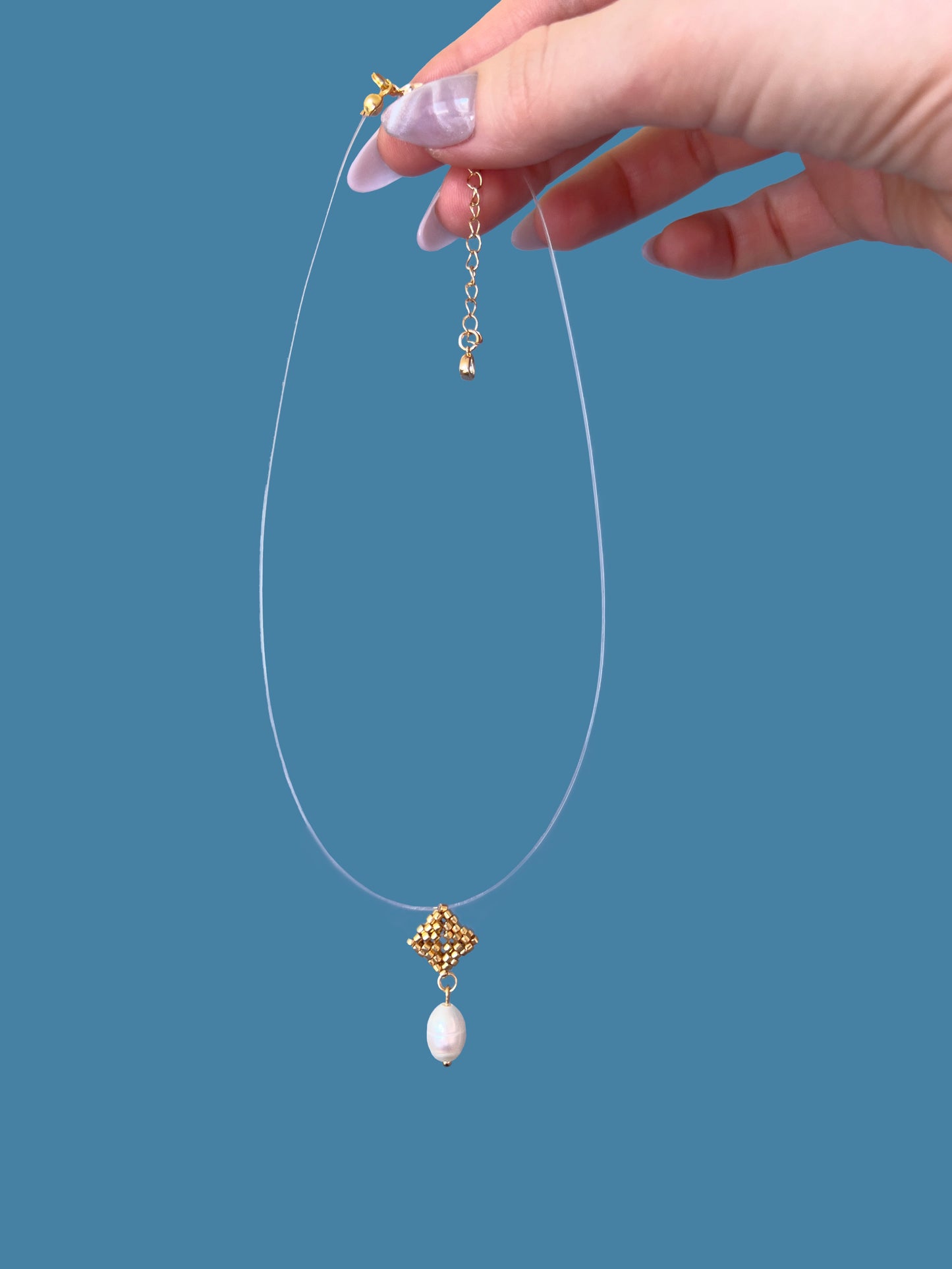 "Elise Gold" Necklace on a String: Gold Pendant with a Pearl