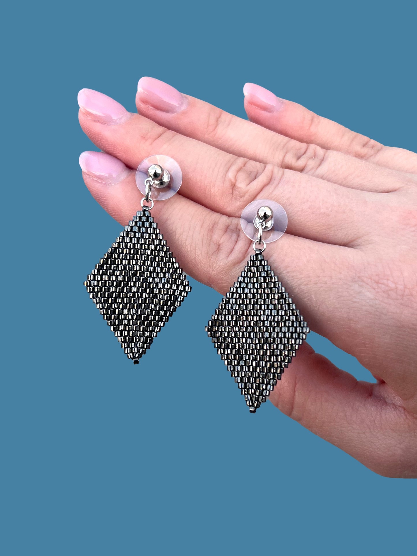 "Aria Dark" Rhombus Gunmetal Stud Earrings
