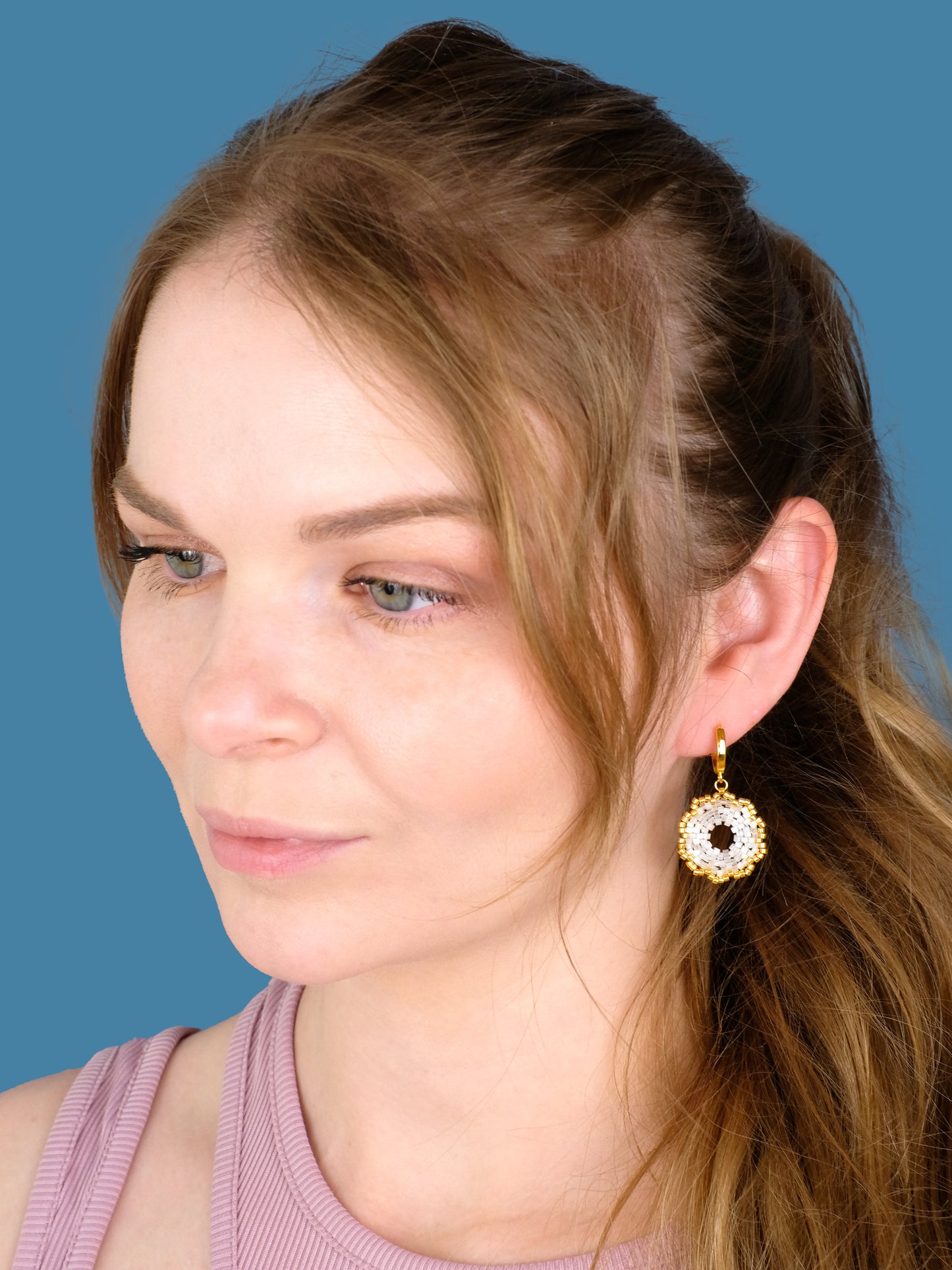 "Fleur Creamy" Dangle Flower Gold Plated and Cream Satin Earrings