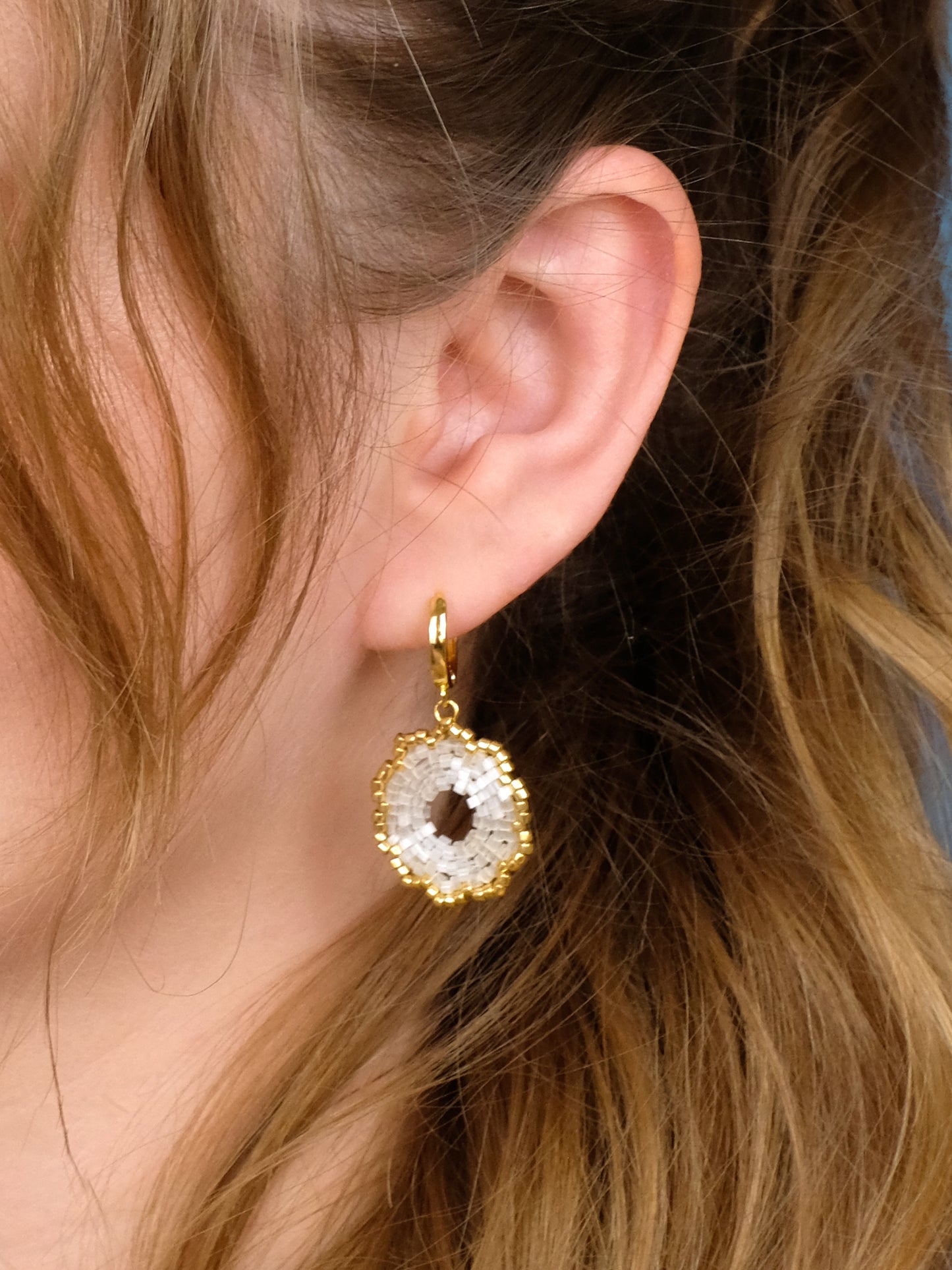 "Fleur Creamy" Dangle Flower Gold Plated and Cream Satin Earrings