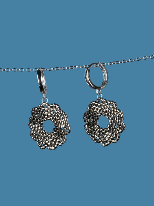 "Fleur Silver" Dangle Flower Dark Silver Plated Earrings